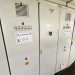 01 ARMÁRIO PAINEL ELÉTRICO INVERSOR DE 3 SIEMENS, MODELO: SINAMICS POWER MODULE 240, MOTOR: 3KW, TENSÃO ENTRADA: 380-480V