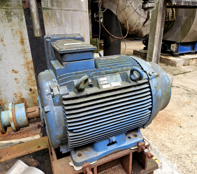 01 BOMBA KSB/WEG, P-2103 125CV