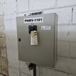04 PAINÉS DE PAREDE C/ INVERSORES TEKNOL Y-1107 A/B; CE -1102/ CE - 1101; BA01/-BA02; PNMV-1101