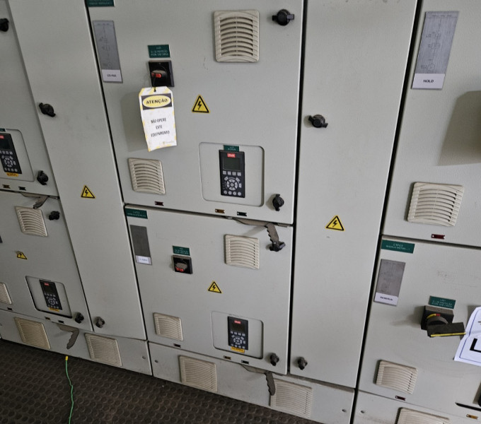 01 PAINEL TRIPLO C/ 3 INVERSORES C4 PGI 2/3