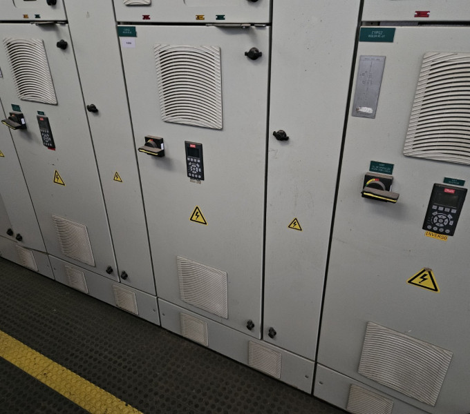 01 PAINEL DUPLO C/2 INVERSORES C12