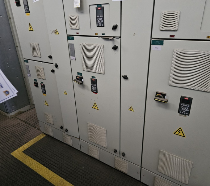 01 PAINEL DUPLO C/2 INVERSORES C13