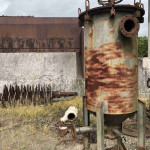 01 TANQUE DE ÁGUA APROX. 200 LITROS
