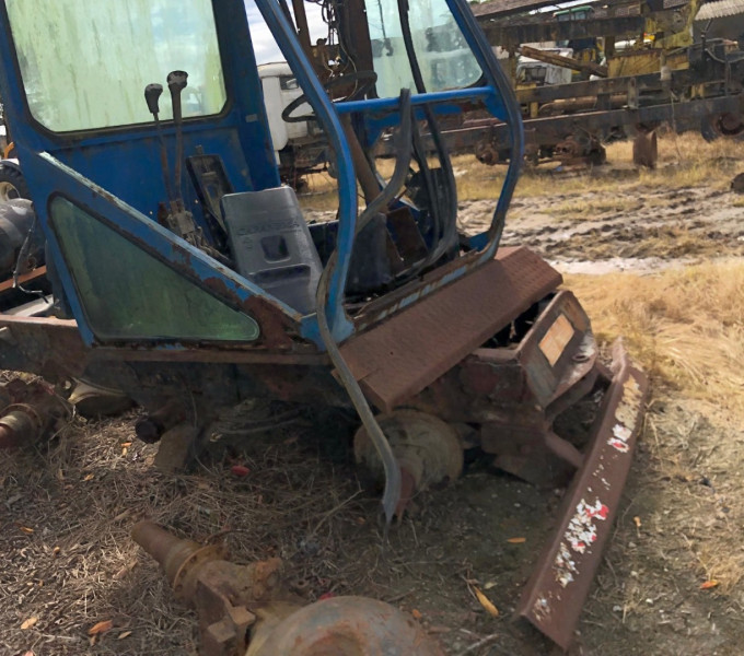 CARREGADEIRA NEW HOLLAND TS 6000 DANIFICADA, ANO 2011, DANIFICADA, FROTA 0620005, CHASSI ZBCE91735, (OBS: CABINE DANIFICADA, COM MOTOR), NÃO VAI A MEIA LANÇA