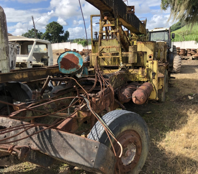 GUINDASTE  TADANO, MBB L 2219, ANO 1974, FROTA 0420003, CHASSI 34540212003797, PLACA KJD 0188, (OBS: SEM MOTOR, SEM CAIXA,SEM RESTRIÇÃO)