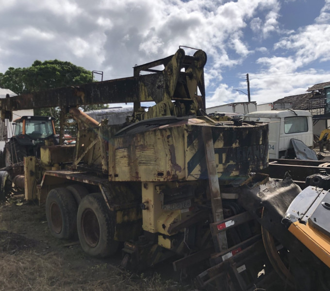 GUINDASTE  TADANO, MBB L 2219, ANO 1974, FROTA 0420003, CHASSI 34540212003797, PLACA KJD 0188, (OBS: SEM MOTOR, SEM CAIXA,SEM RESTRIÇÃO)