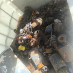 SUCATA MATERIAL ELÉTRICO, ( TRANSFORMADOR MAQUINA  DE SOLDA, FIAÇÃO ELETRICA, MOTOR DE PARTIDA, LANTERNA)