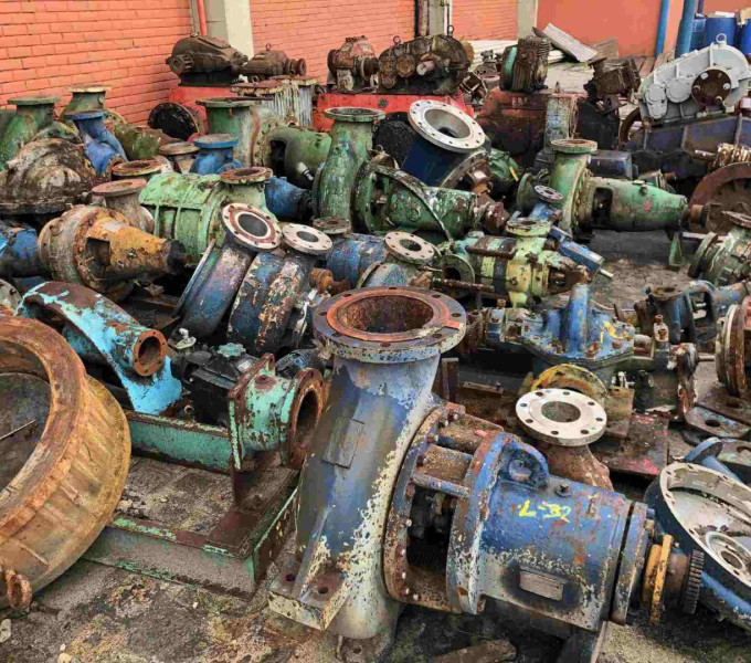 DIVERSAS BOMBA CENTRIFUGAS,  DE AGUA, CALDO,  (APROX. 10 TONELADAS)