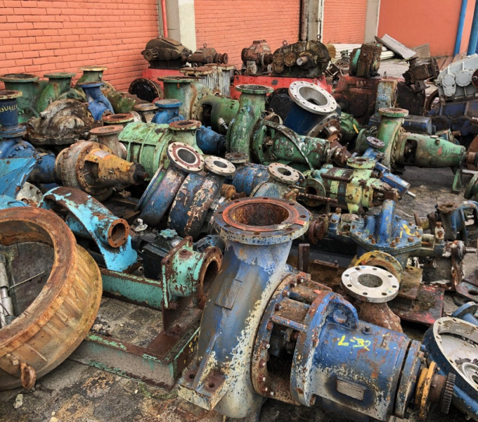 DIVERSAS BOMBA CENTRIFUGAS,  DE AGUA, CALDO,  (APROX. 10 TONELADAS)