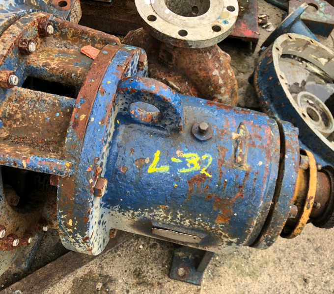 DIVERSAS BOMBA CENTRIFUGAS,  DE AGUA, CALDO,  (APROX. 10 TONELADAS)