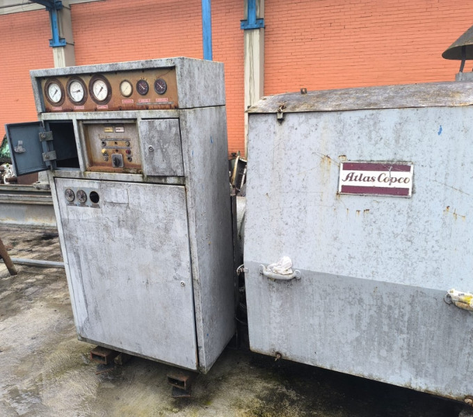 01 COMPRESSOR PARAFUSO - ATLAS COPCO (GA37-100TF 380V)