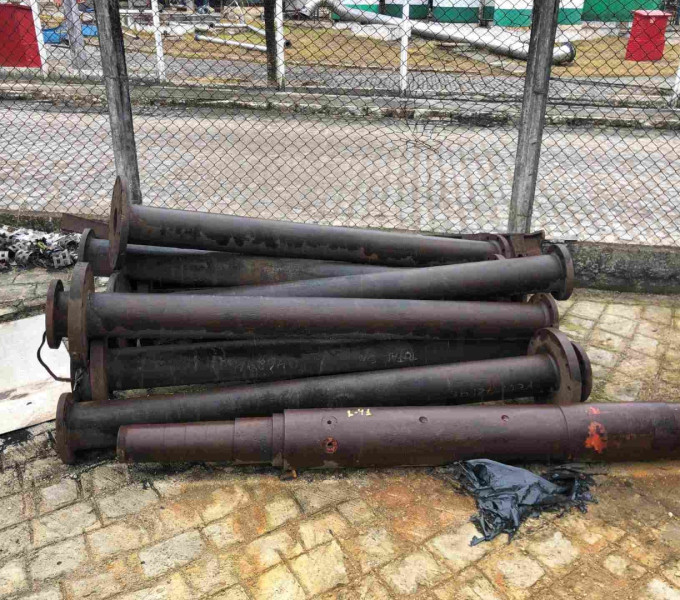 DIVERSOS TUBO DE FERRO FUNDIDO DE APROX. 2 METROS(APROX. 10 UNID.)