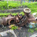 02 VALVULAS FERRO FUNDIDO DE 8 E 10", 02 MANCAIS DE FERRO FUNDIDO, 02 BALANÇAS DE AC, 01 TANQUE DE FIBRA QUEBRADO, 01 MESA DE CORTE VERTICAL, DIVERSAS CALHAS DE PLASTICO DE RESFRIAMENTO