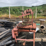 02 VALVULAS FERRO FUNDIDO DE 8 E 10", 02 MANCAIS DE FERRO FUNDIDO, 02 BALANÇAS DE AC, 01 TANQUE DE FIBRA QUEBRADO, 01 MESA DE CORTE VERTICAL, DIVERSAS CALHAS DE PLASTICO DE RESFRIAMENTO