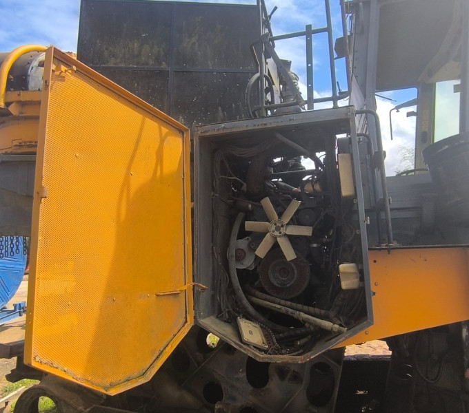 COLHEDORA VALTRA BE 1035E, ANO 2015, FROTA 0920006, CHASSI 2015S00041, (OBS: PAROU FUNCIONANDO, TA SEM UNIDADE, SEM CAMOREI, TA SEM ESTEIRA, SEM DIVISOR DE LINHA LADO DIREITO, CABINE BOA, ROLO TOMBADOR FORA, ELEVADOR FORA DO LUGAR)