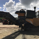 COLHEDORA VALTRA BE 1035E, ANO 2015, FROTA 0920006, CHASSI 2015S00041, (OBS: PAROU FUNCIONANDO, TA SEM UNIDADE, SEM CAMOREI, TA SEM ESTEIRA, SEM DIVISOR DE LINHA LADO DIREITO, CABINE BOA, ROLO TOMBADOR FORA, ELEVADOR FORA DO LUGAR)
