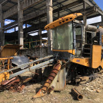 COLHEDORA VALTRA BE 1035E, ANO 2015, FROTA 0920006, CHASSI 2015S00041, (OBS: PAROU FUNCIONANDO, TA SEM UNIDADE, SEM CAMOREI, TA SEM ESTEIRA, SEM DIVISOR DE LINHA LADO DIREITO, CABINE BOA, ROLO TOMBADOR FORA, ELEVADOR FORA DO LUGAR)