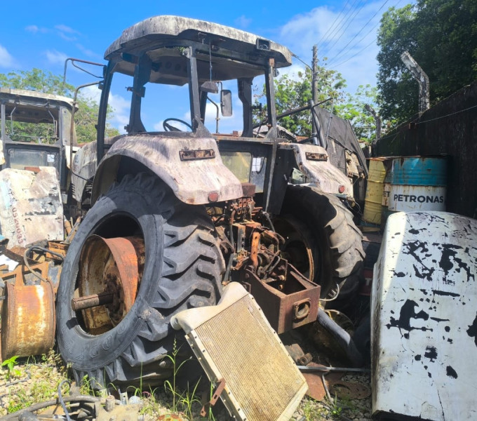 TRATOR YTO 1804, ANO 2011, FROTA 0520024, CHASSI 31190343, DESMONTADO, SUCATEADO