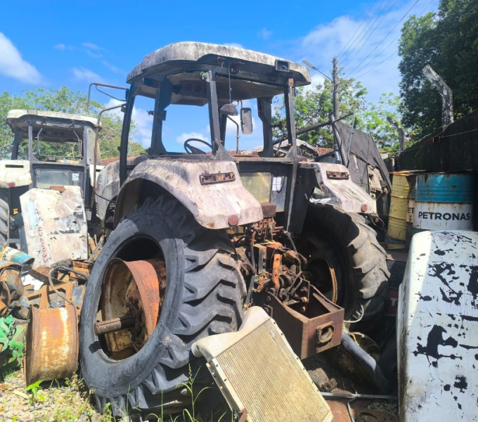 TRATOR YTO 1804, ANO 2011, FROTA 0520024, CHASSI 31190343, DESMONTADO, SUCATEADO