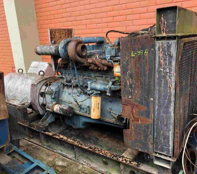 01 GERADOR WEG 400KVA