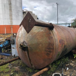 01 TANQUE DE FIBRA QUEBRADO