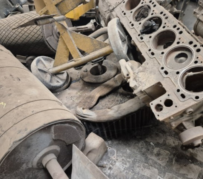 Trator de Pneus Valtra BM100 Completo, sem motor