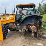 Trator de Pneus Valtra BM100 Completo, sem motor