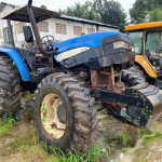 Trator de Pneus New Holland TM150