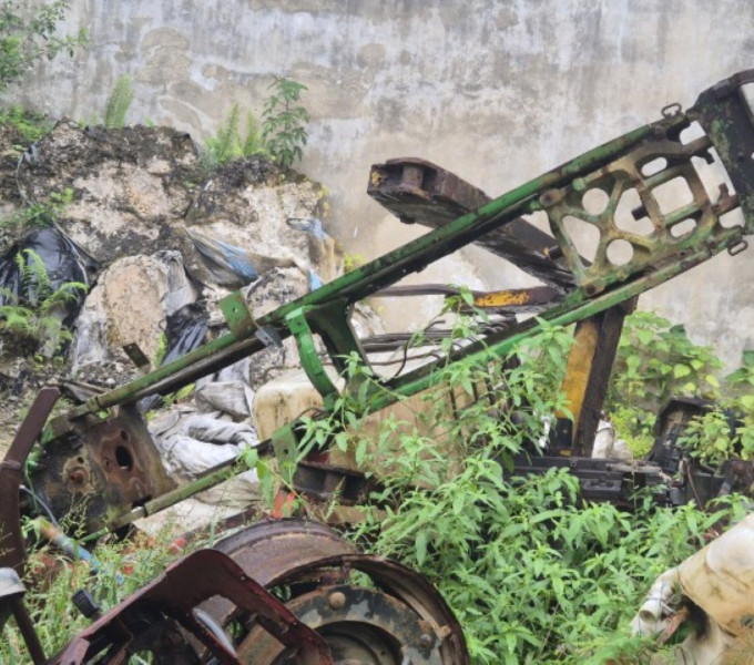 Chassi de trator Massey Ferguson, 290 com motor e de transmissão