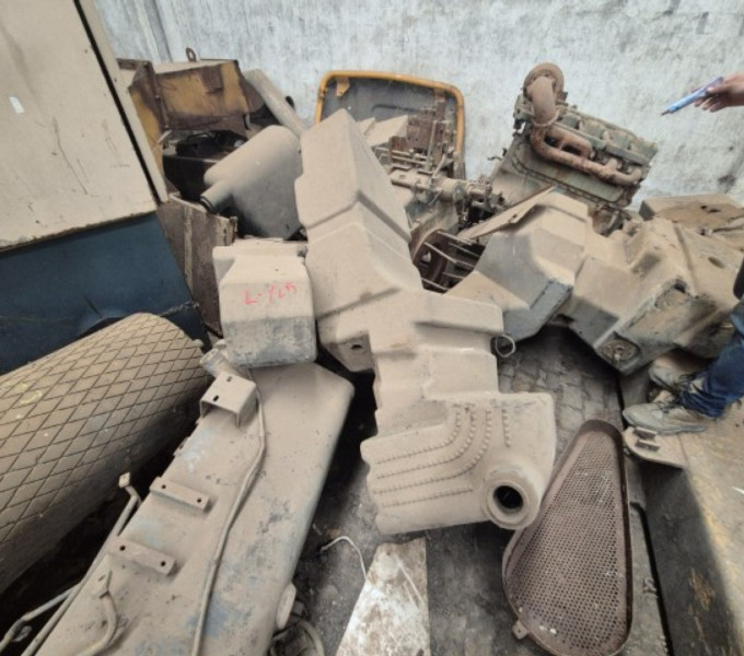 05 tanques de combustivel p/ trator