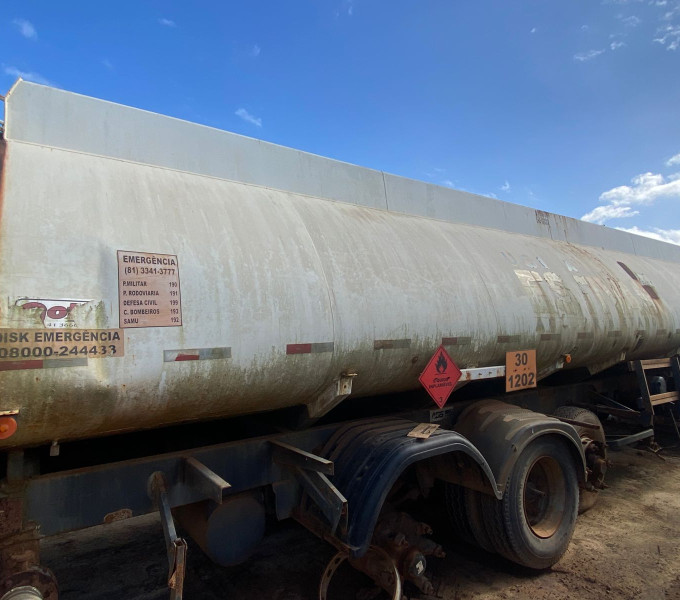 Semi Reboque Tanque GOTTI, 2015, modelo SRTQL3E 101, 03 EIXOS