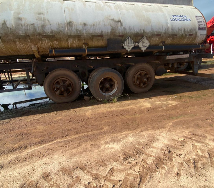 Semi Reboque Tanque GOTTI, 2015, modelo SRTQL3E 101, 03 EIXOS