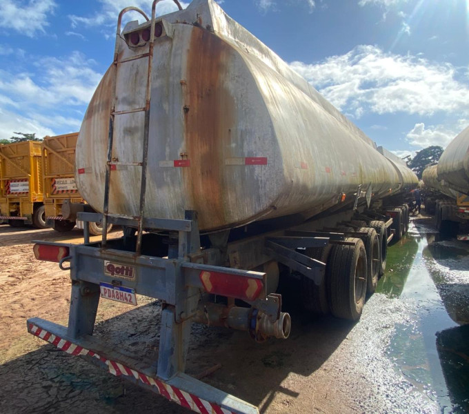 Semi Reboque Tanque GOTTI, 2015, modelo SRTQL3E 101, 03 EIXOS