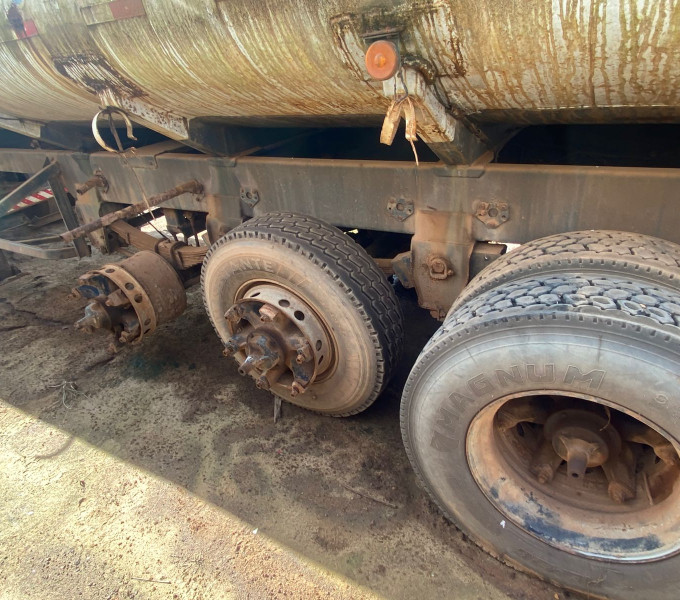 Semi Reboque Tanque GOTTI, 2015, modelo SRTQL3E 101, 03 EIXOS