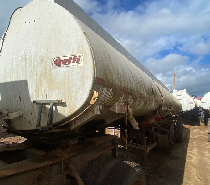 Semi Reboque Tanque GOTTI, 2015, modelo SRTQL3E 101, 03 EIXOS