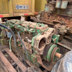 Motor a combustão John Deere 6 cilindros