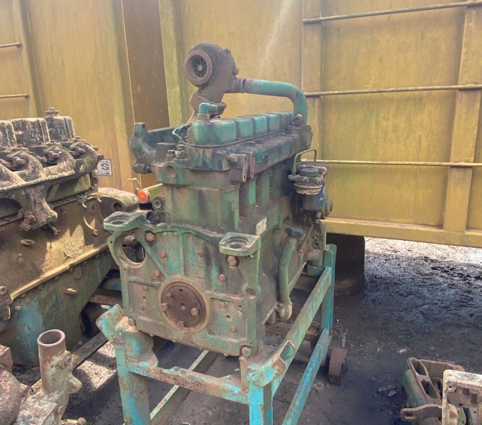 Motor a combustão John Deere 6 cilindros