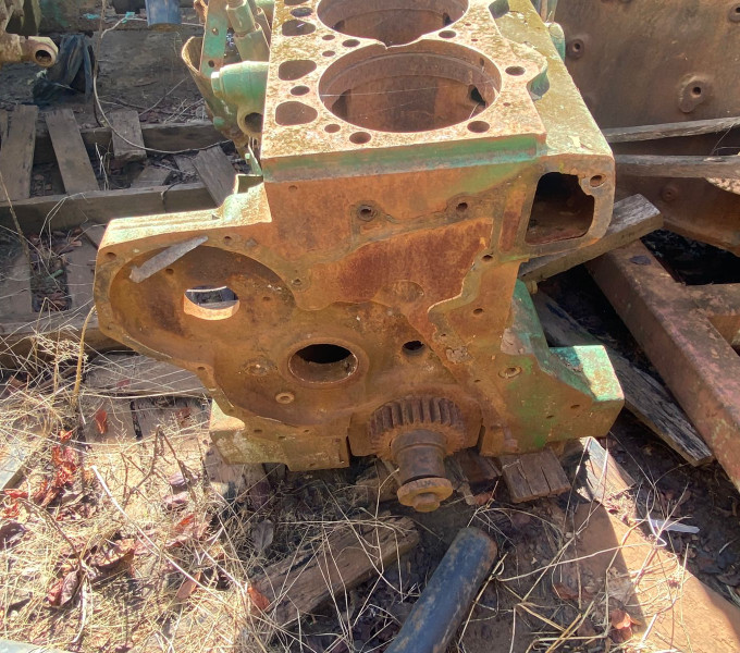Motor a combustão John Deere 6 cilindros
