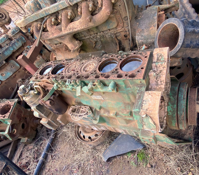 Motor a combustão John Deere 6 cilindros 6090