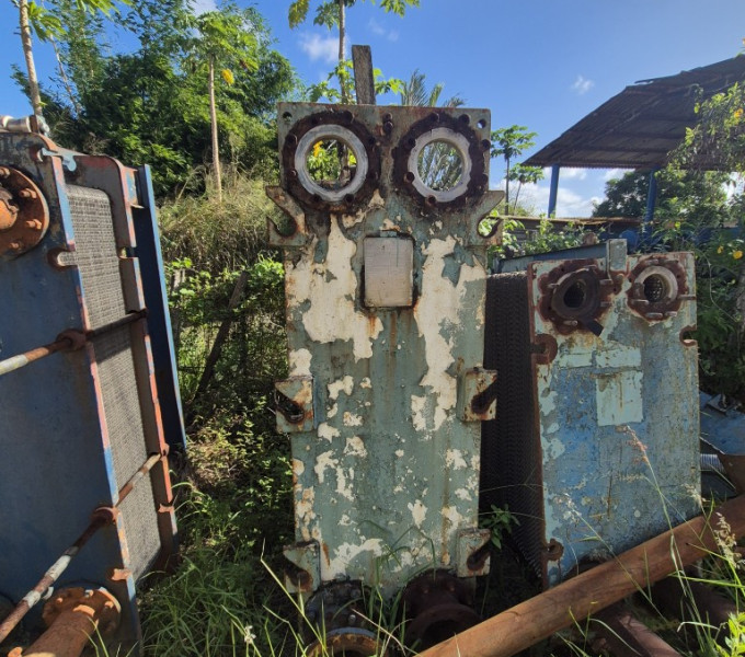 3 trocadores de calor de placas grandes