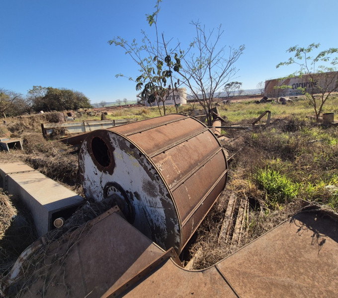 ESTRUTURA EM AC PARA FILTRO ROTATIVO C/ ROLO DE PENEIRA
