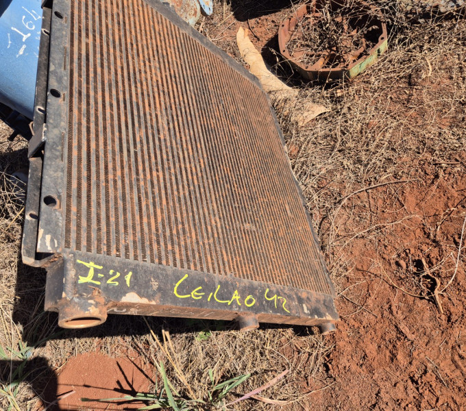 RADIADOR + BASE C/ BOMBA AC E ROLETES DE ESTEIRA AC