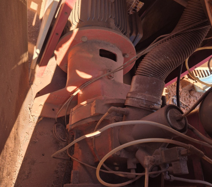 COMPRESSOR DE AR C/ MOTOR E CABEÇOTE CHICAGO PNEUMATIC