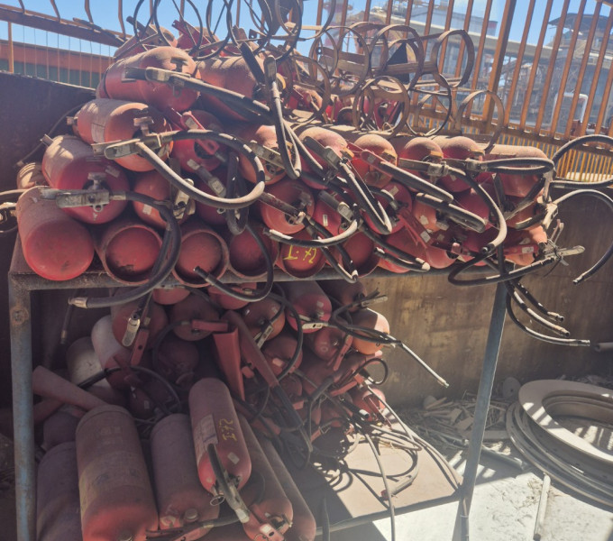 GRANDE QTD EXTINTORES DE INCENDIO DESCARREGADOS: 70 PÓ BC 6KG, 10 CO2 6KG, 9 CO2 4KG, 8 AGUA, 6 ABC 9KG