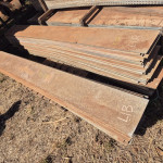 GRANDE QTD DE PLACAS LEITO GALVANIZADO + 7 TUBOS PVC + BORRACHA P/ ESTEIRA TRANSPORTADORA