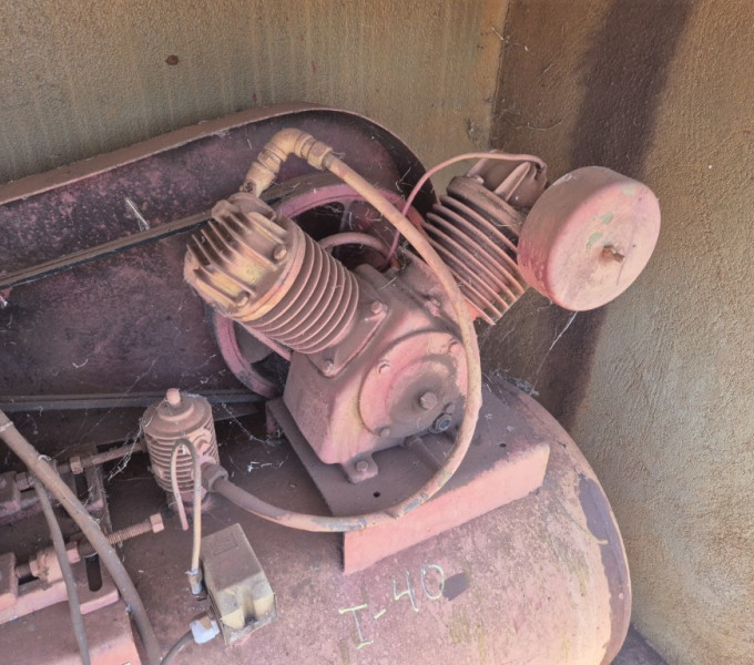 COMPRESSOR DE AR