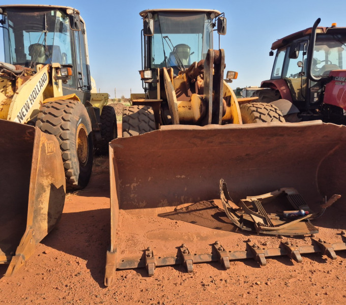 PÁ MECANICA NEW HOLLAND TM170ZB, 2012