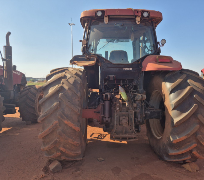 TRATOR DE PNEUS CASE 225, 2014, HCCZC225KDCR17018