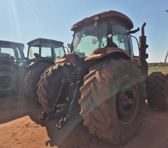 TRATOR DE PNEUS CASE 225, 2014, HCCZC225TDCR15847