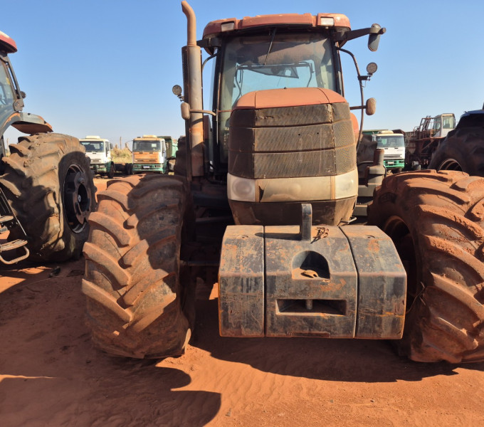 TRATOR DE PNEUS CASE 225, 2014, HCCZC225TDCR15847